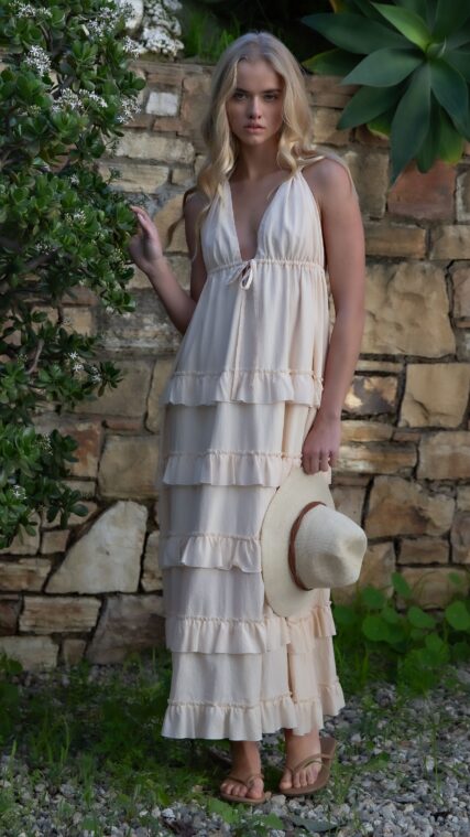 Vestido maxi vuelos halter Melocoton LD4113